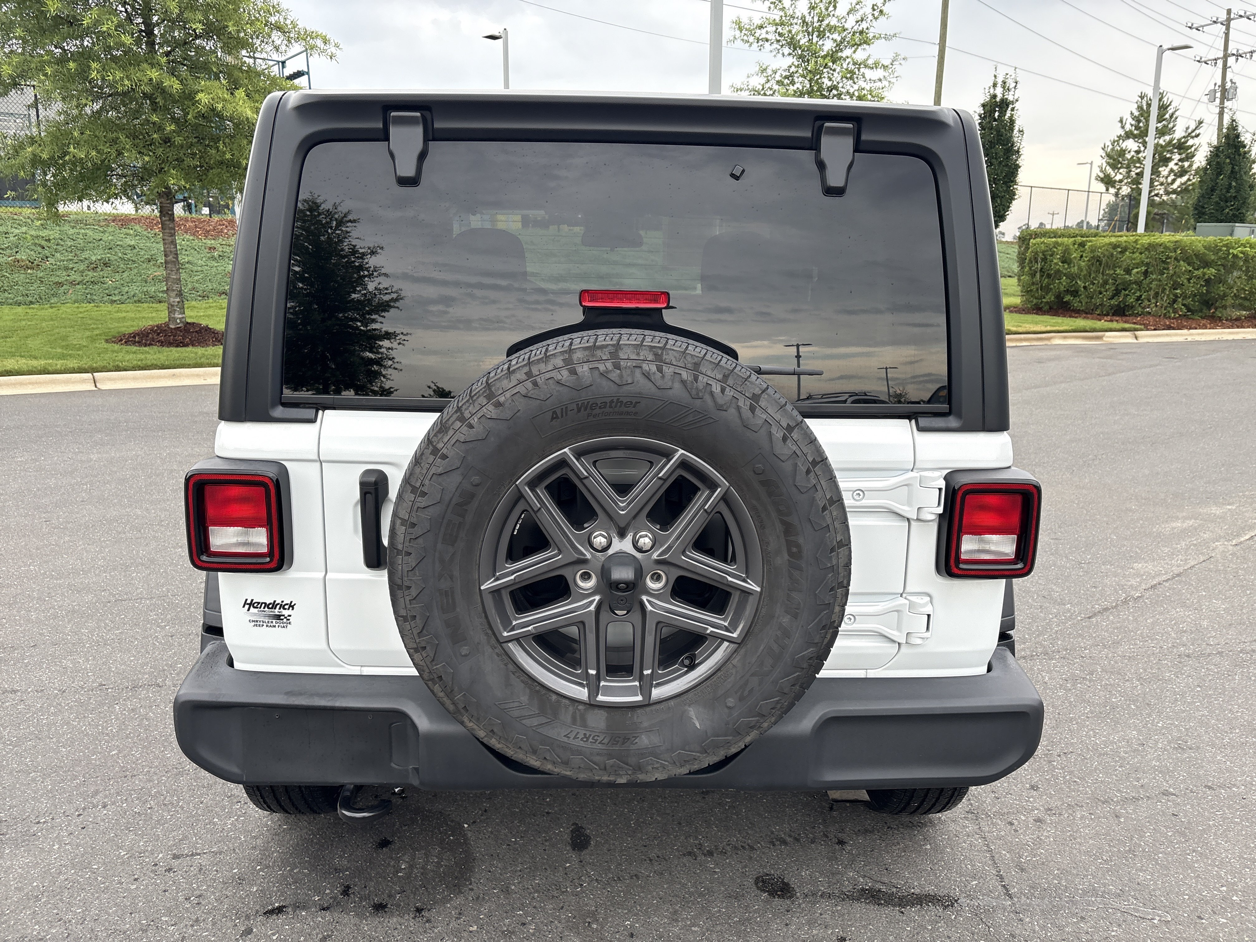 Used 2024 Jeep Wrangler Sport AWD/4WD image 8