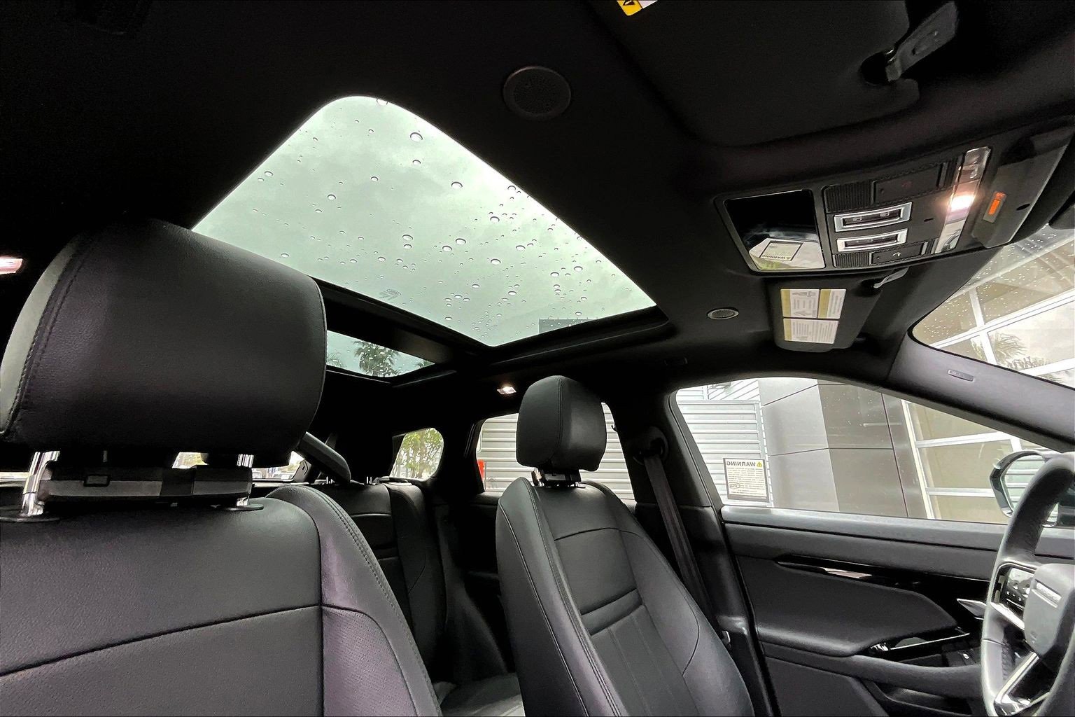 Used 2024 Land Rover Range Rover Evoque Dynamic SE image 22