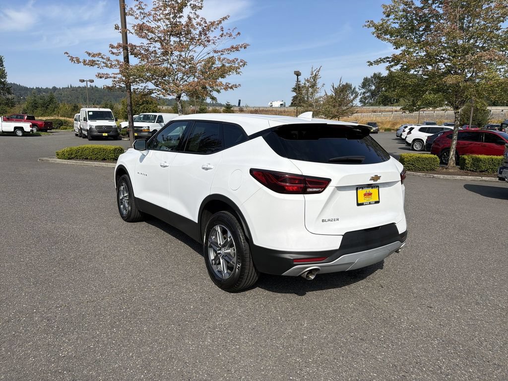 Certified 2025 Chevrolet Blazer LT FWD image 7