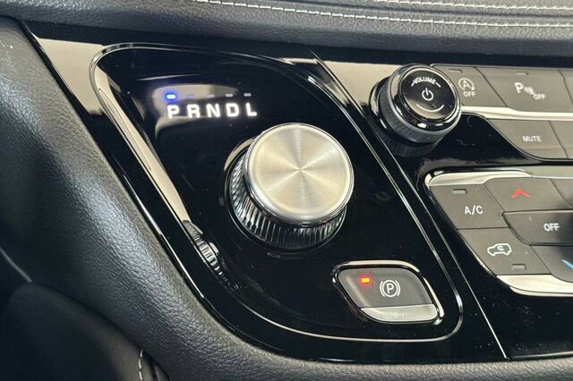 New 2026 Chrysler Pacifica Limited w/ S Appearance Package image 20