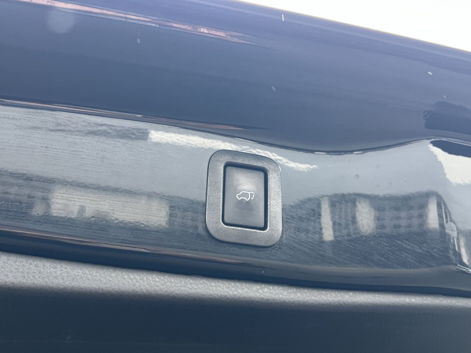 Used 2018 Toyota Highlander Limited Platinum AWD/4WD image 28