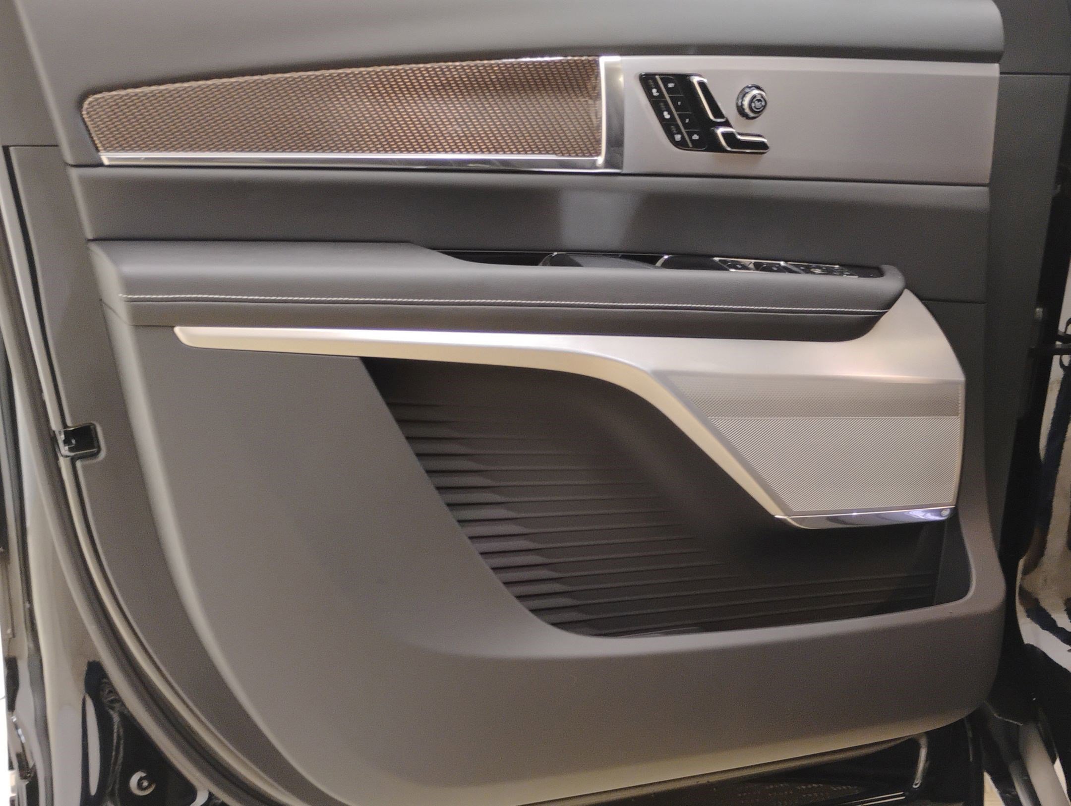 New 2026 Cadillac Vistiq Sport w/ LPO, Floor Liner Package image 14