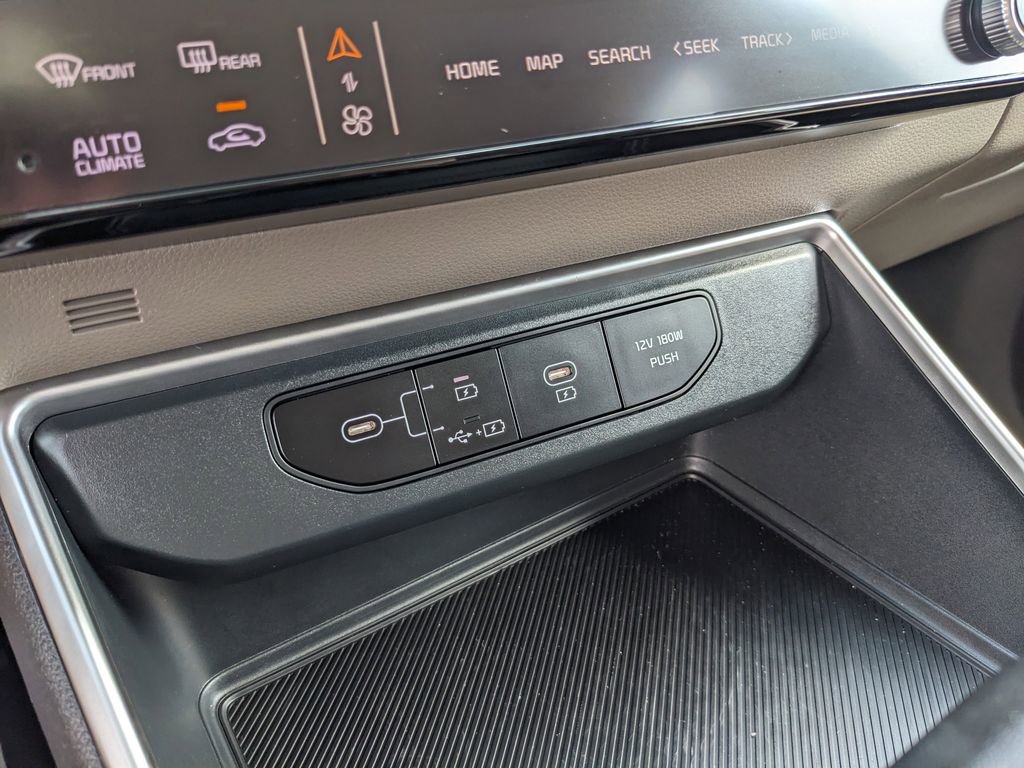 Certified 2026 Kia Carnival LX FWD image 27