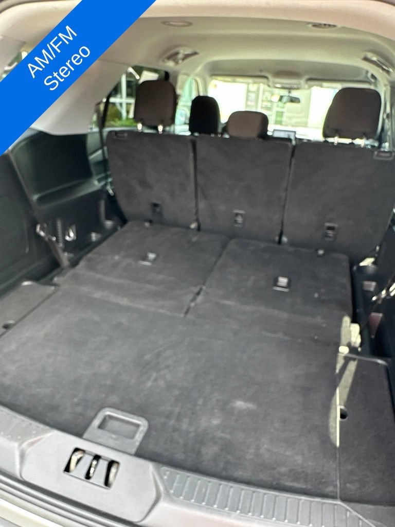 Used 2024 Ford Explorer XLT AWD/4WD image 7