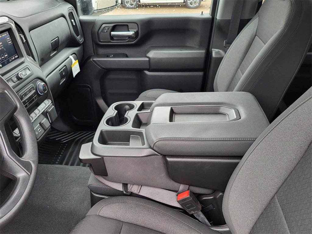 Used 2025 Chevrolet Silverado 2500 Custom w/ Custom Value Package image 28