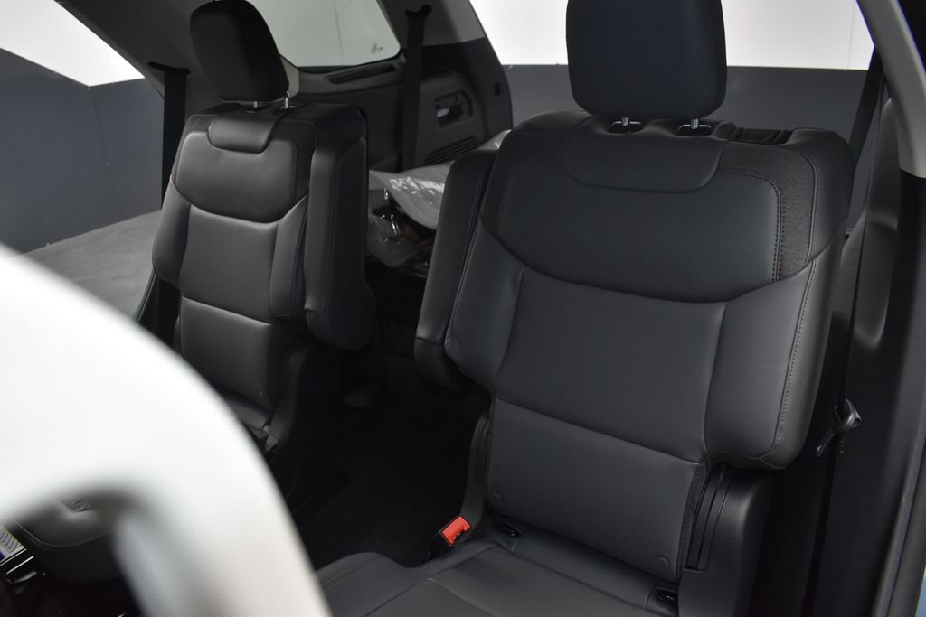 New 2026 Ford Explorer Active w/ Active Comfort Package AWD/4WD image 30