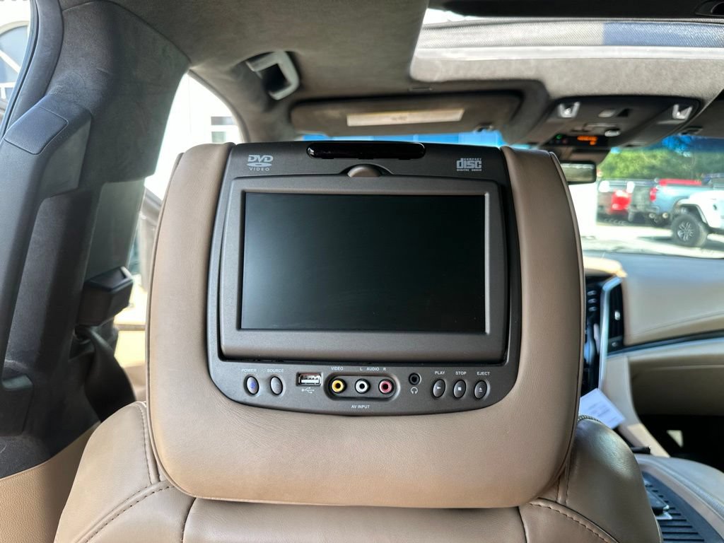 Used 2019 Cadillac Escalade ESV Platinum AWD/4WD image 12