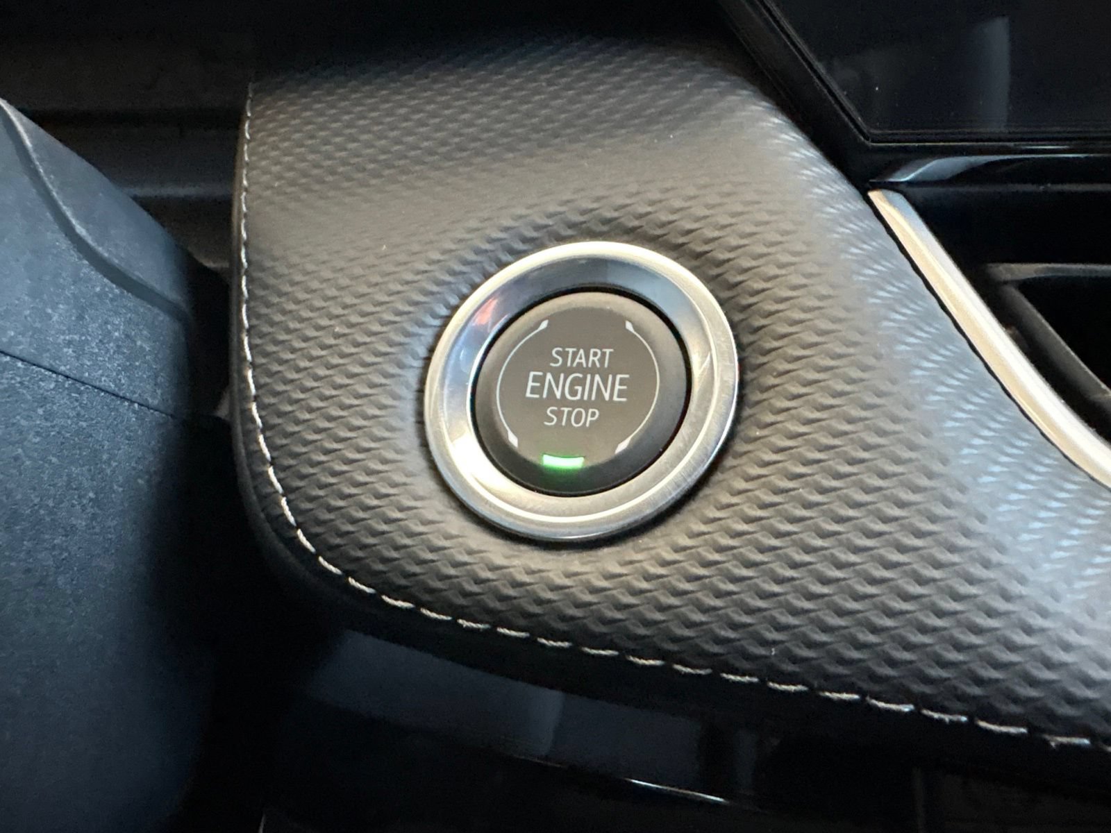 New 2027 Chevrolet Equinox LT w/ Midnight Edition FWD image 24