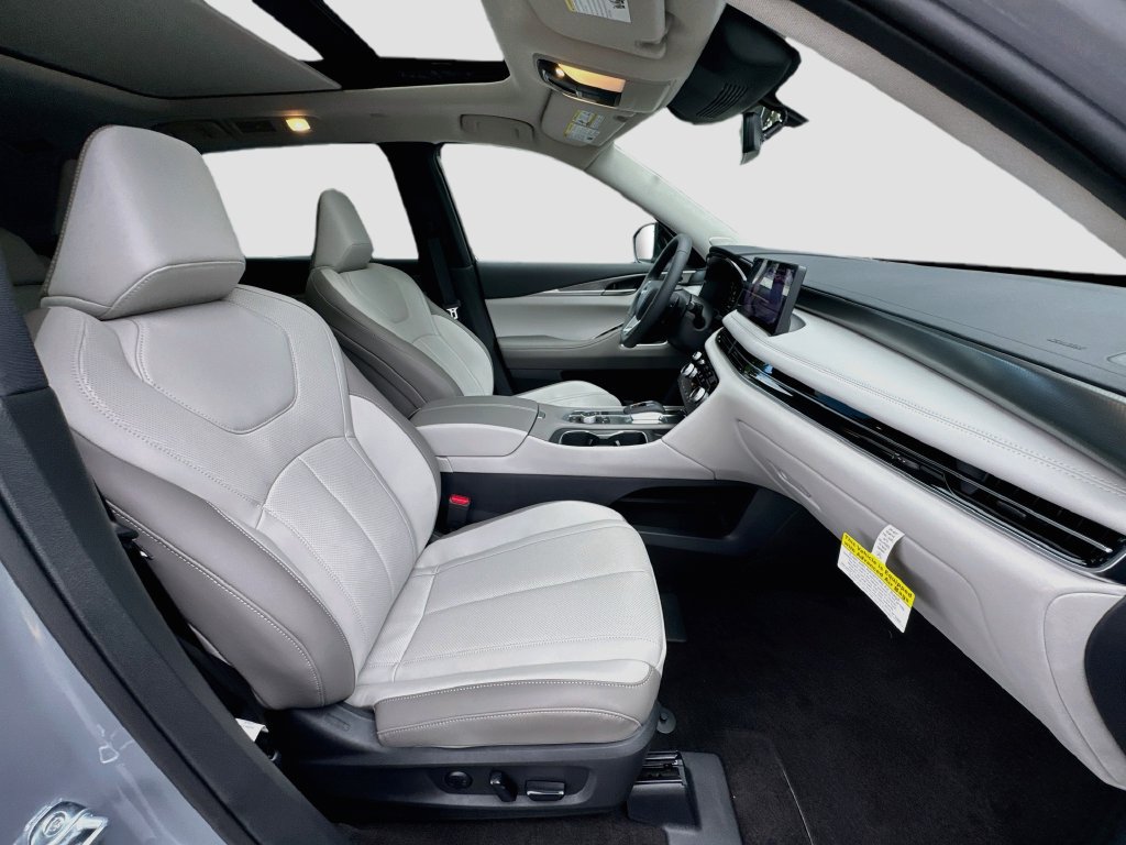 New 2027 INFINITI QX60 Luxe w/ Cargo Package FWD image 31