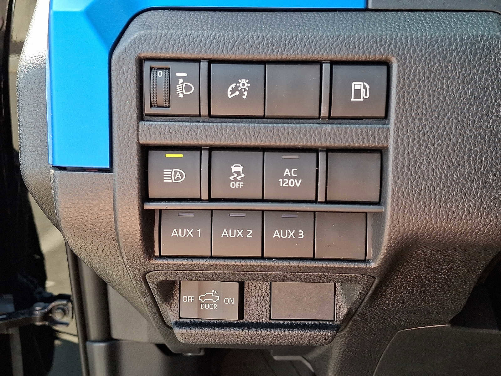 New 2025 Toyota Tacoma TRD Sport image 15