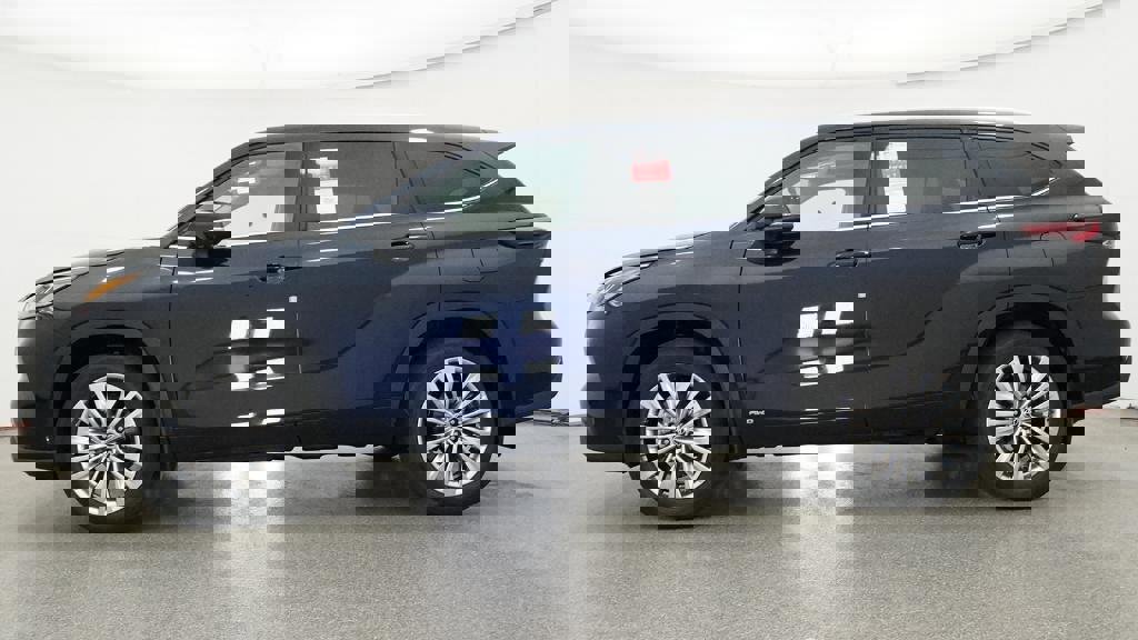 New 2026 Toyota Highlander Platinum image 6