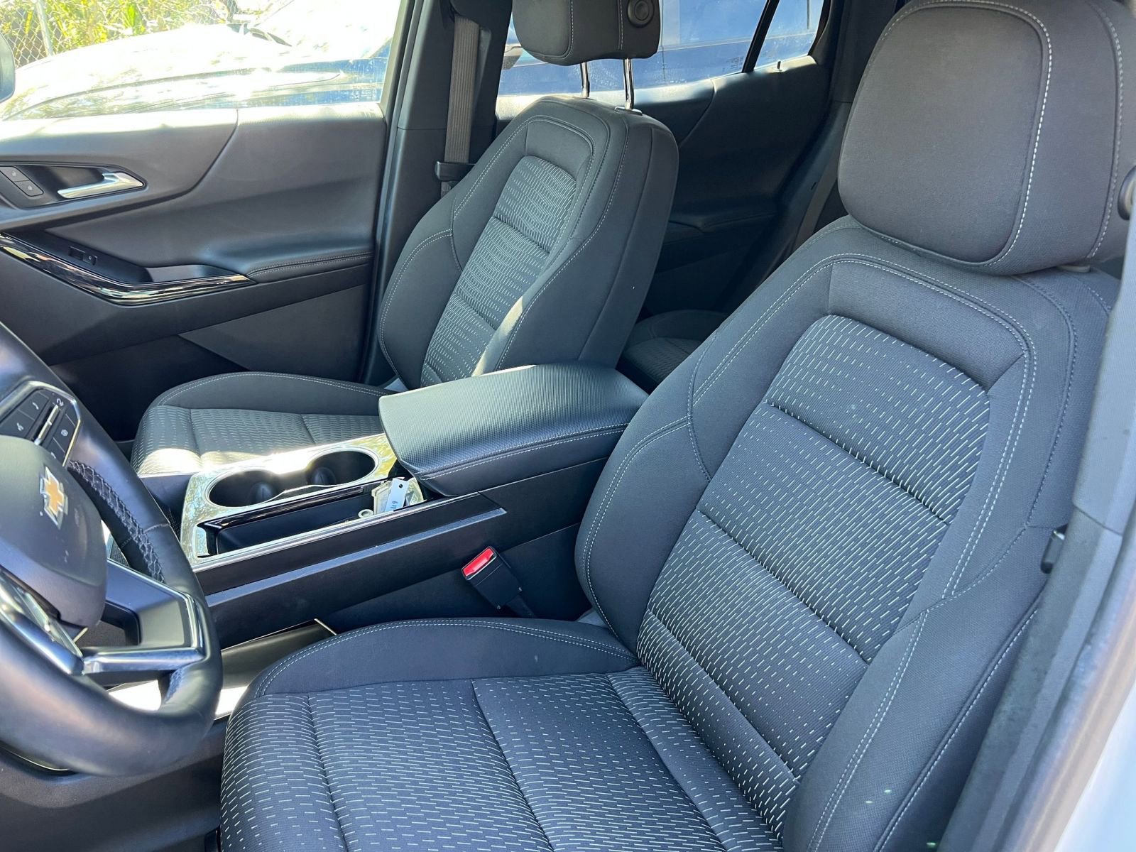 Used 2025 Chevrolet Equinox LT AWD/4WD image 33