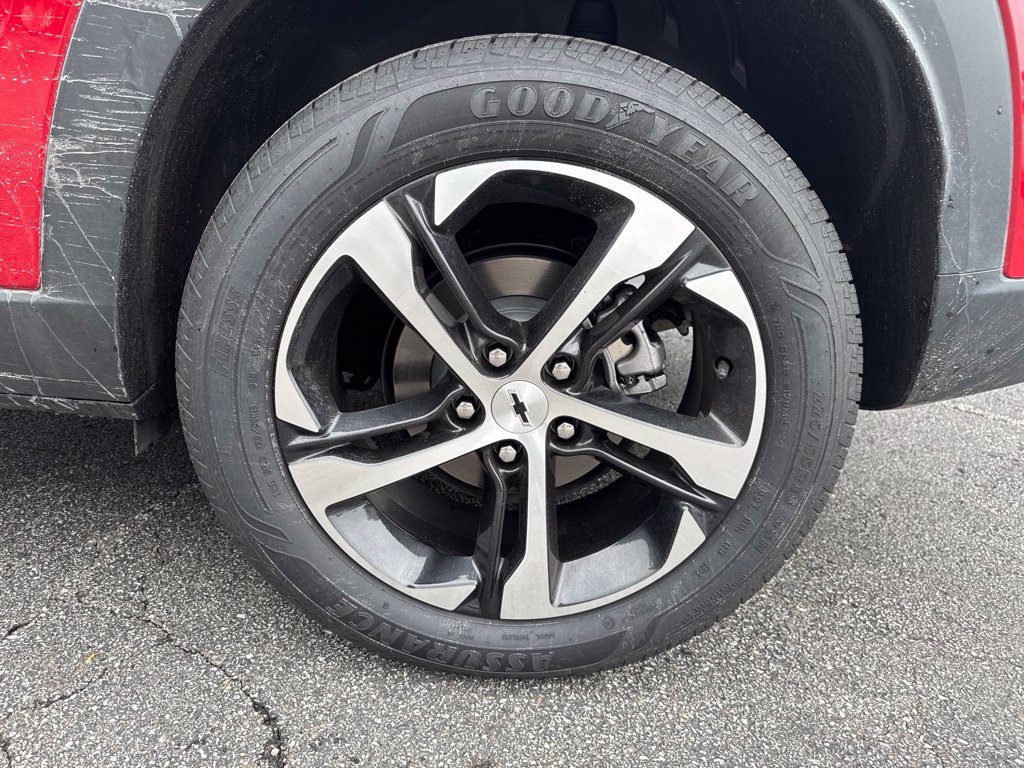 Used 2026 Chevrolet Trax RS w/ Sunroof Package FWD image 39