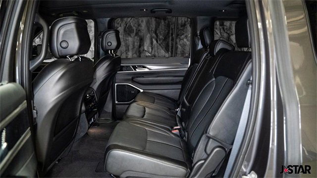 Used 2024 Jeep Wagoneer Series III w/ Premium Group I image 13