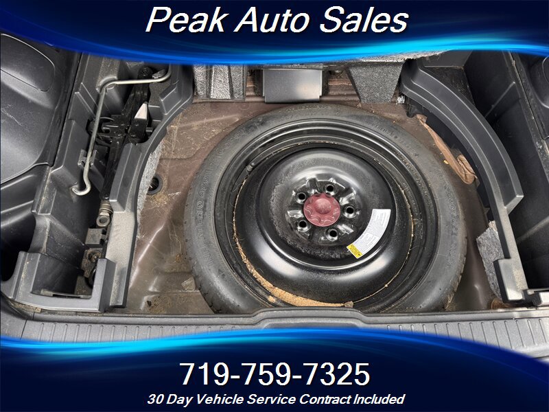 Used 2015 Scion xB FWD image 23