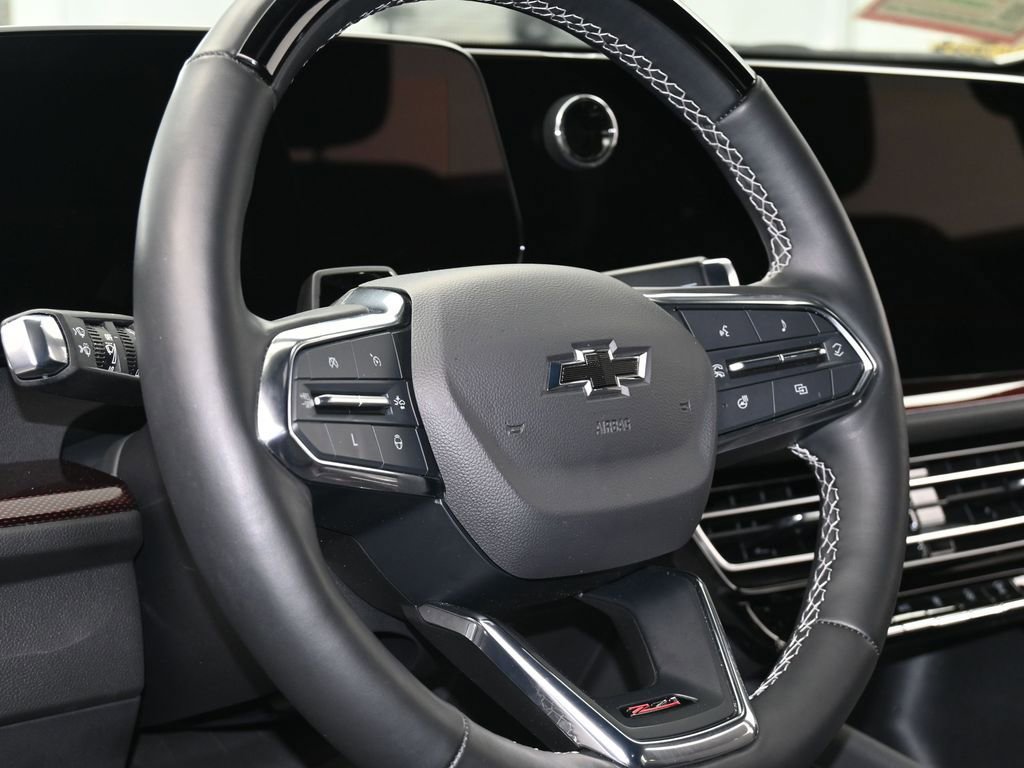 Used 2024 Chevrolet Traverse Z71 w/ Enhanced Driving Package image 13