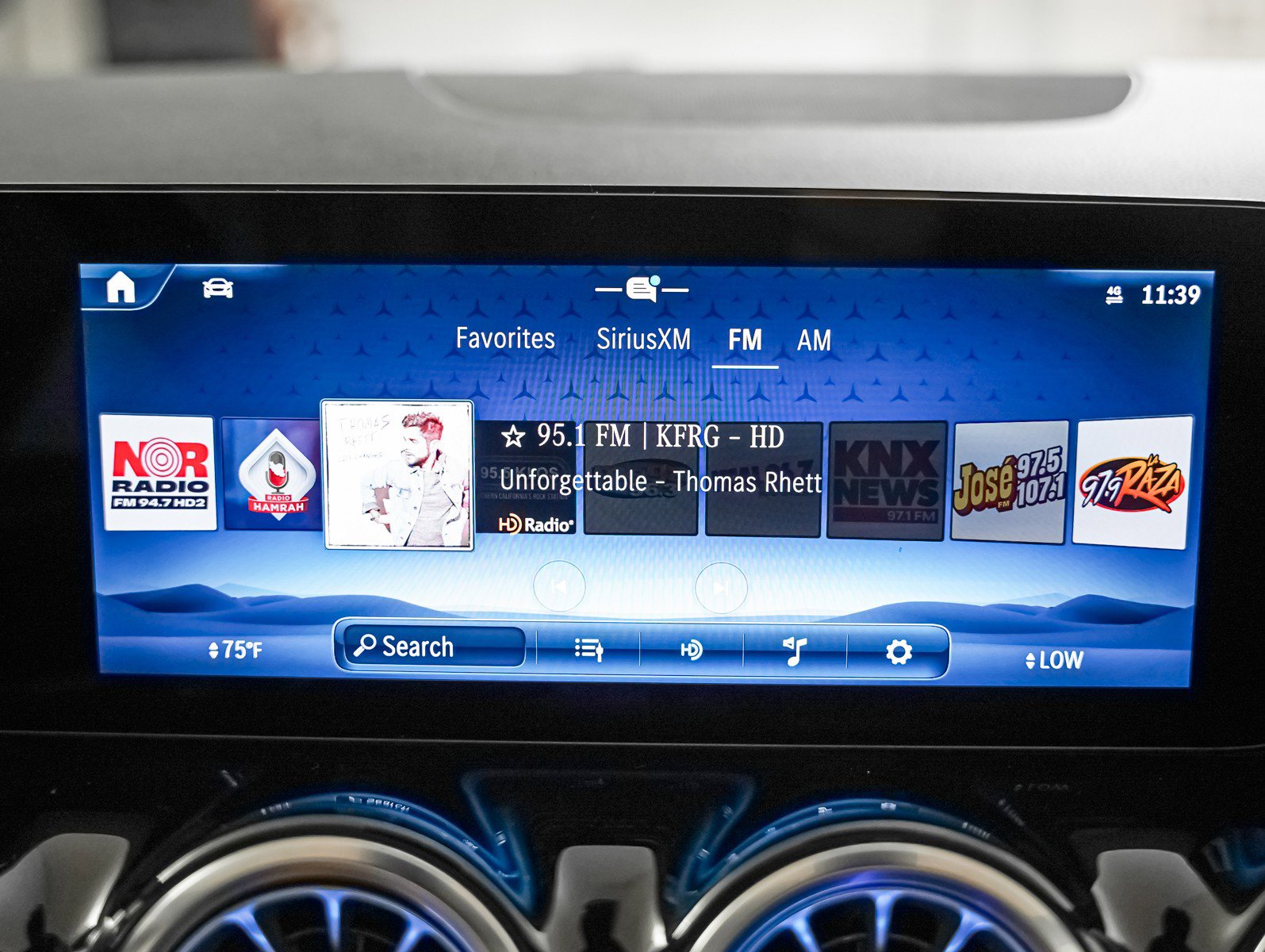 Certified 2024 Mercedes-Benz GLA 250 w/ Exclusive Package image 20