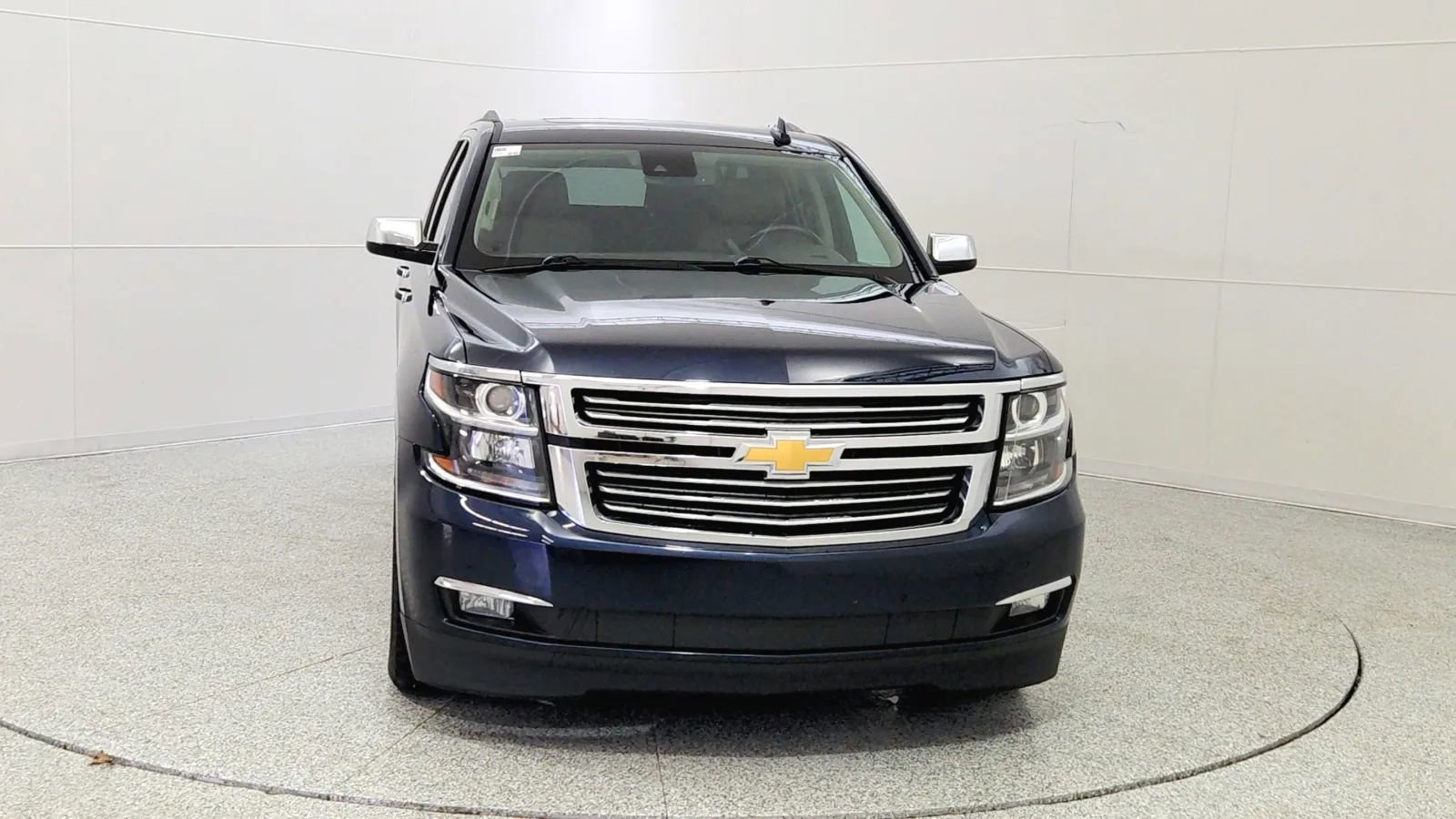 Used 2018 Chevrolet Suburban Premier image 2