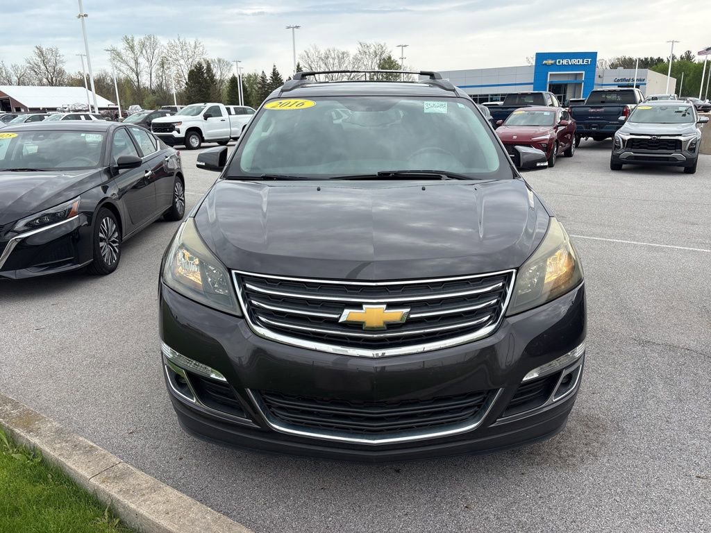 Used 2016 Chevrolet Traverse LT w/ Style and Technology Package AWD/4WD image 2