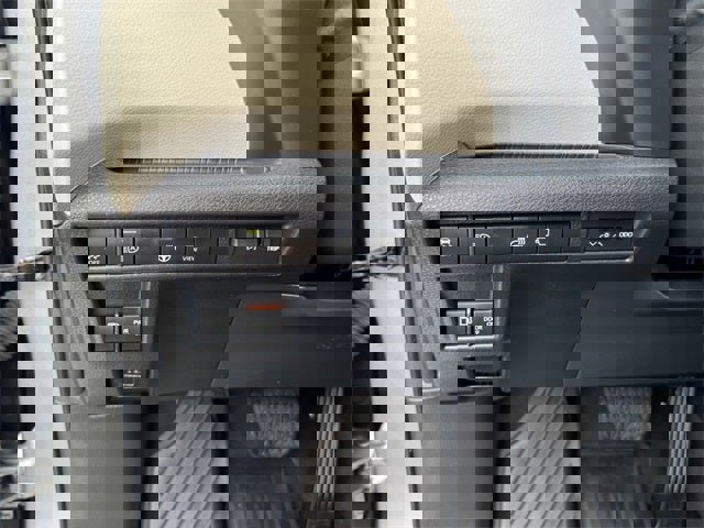 Used 2023 Toyota Sienna Platinum image 17