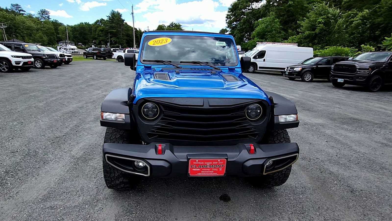 Used 2023 Jeep Gladiator Rubicon w/ Cold Weather Group AWD/4WD image 3