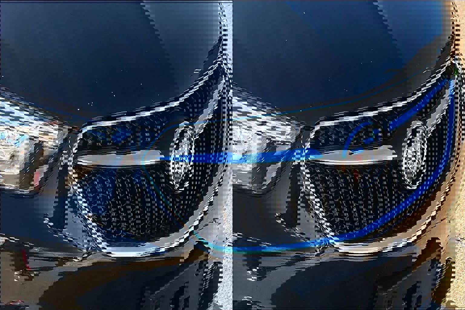 Used 2022 Buick Encore Preferred image 28