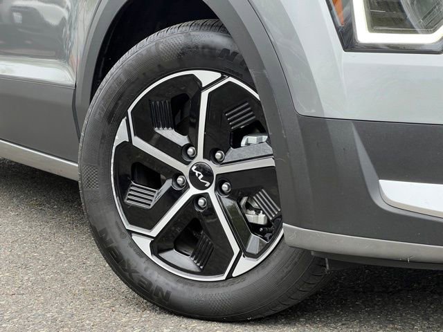 Used 2024 Kia Niro EX FWD image 2