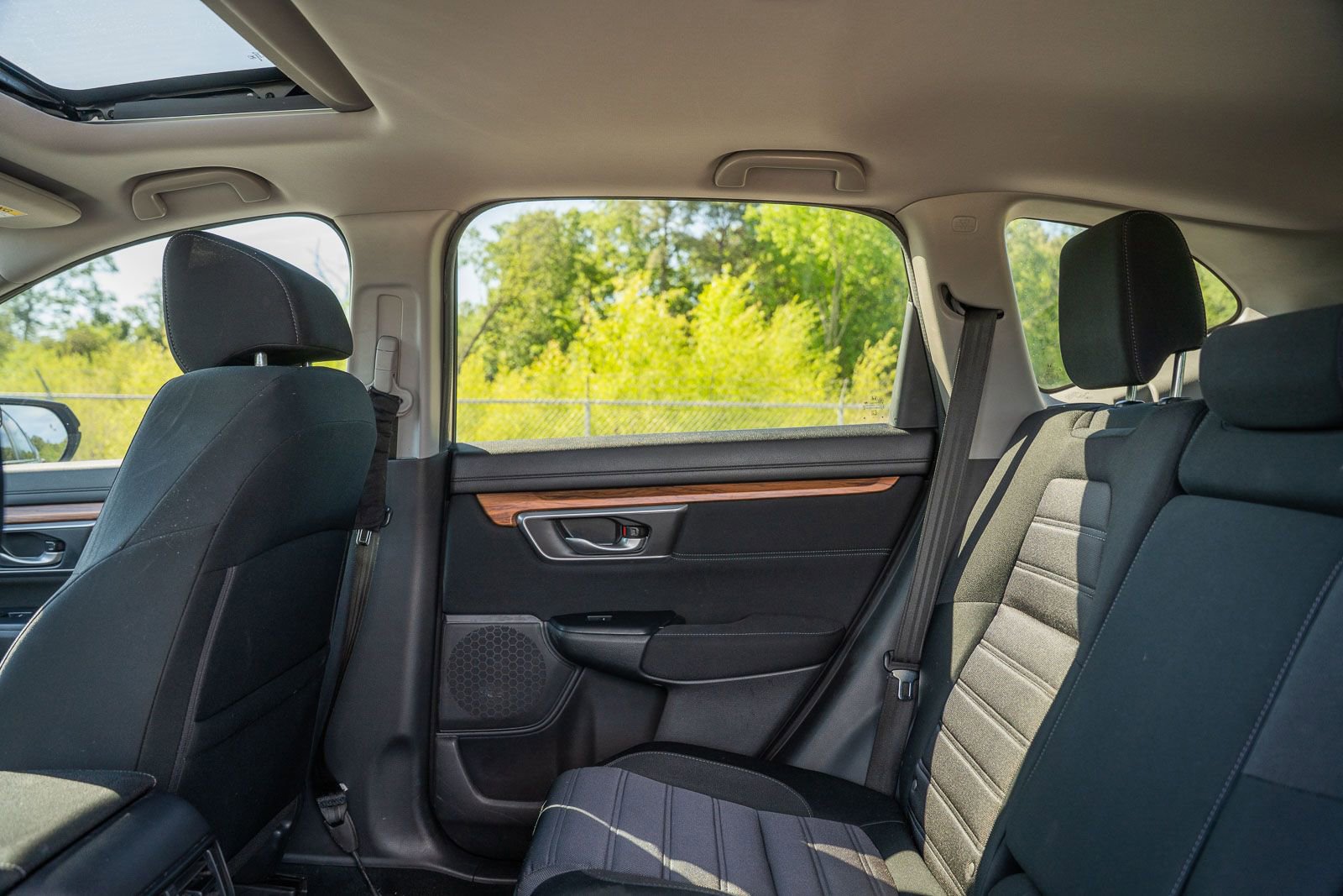 Used 2018 Honda CR-V EX image 19