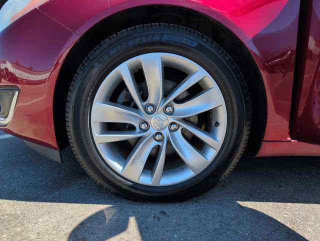 Used 2017 Buick Regal AWD image 29