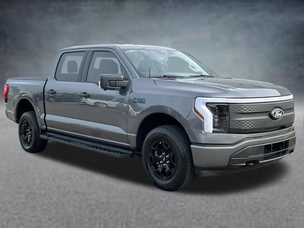 Used 2025 Ford F150 Lightning XLT AWD/4WD image 7