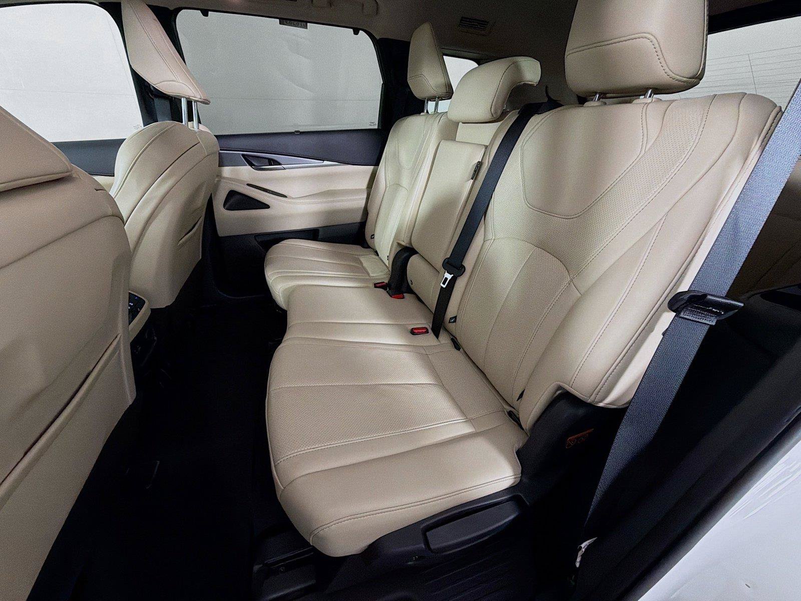 Used 2023 INFINITI QX60 Luxe w/ Cargo Package AWD/4WD image 26