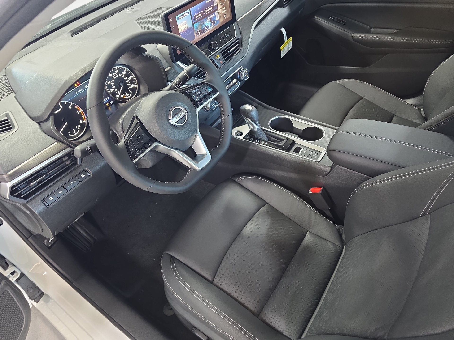 New 2027 Nissan Altima 2.5 SV FWD image 16