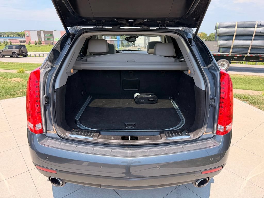 Used 2013 Cadillac SRX Luxury w/ Driver Awareness Package FWD image 5