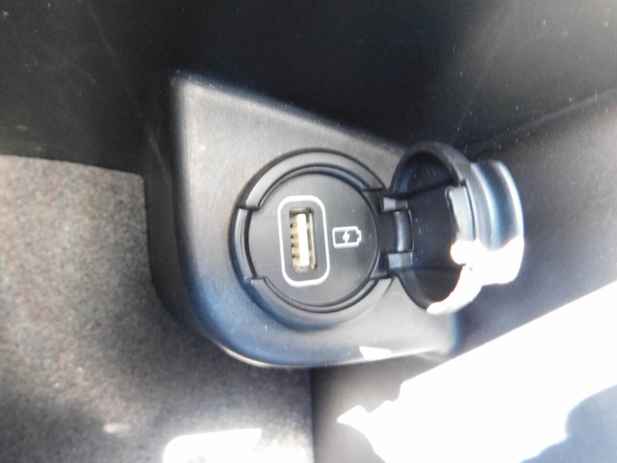 Used 2019 Kia Niro S Touring FWD image 18