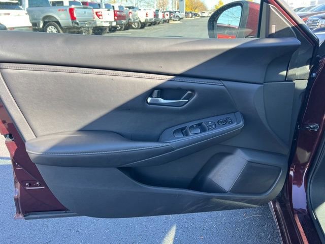 Used 2024 Nissan Sentra SV image 24