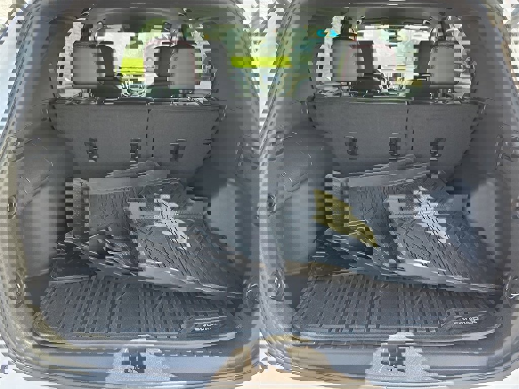 Certified 2023 Chevrolet Equinox RS w/ LPO, Floor Liner Package image 18