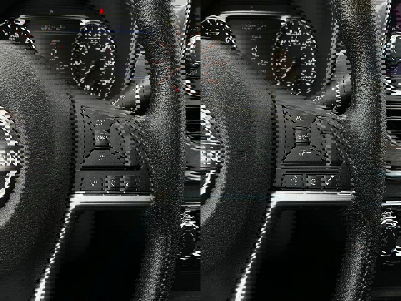 Used 2025 Nissan Altima 2.5 SV image 33