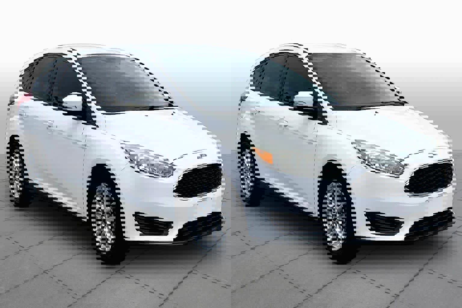 Used 2015 Ford Focus SE image 2