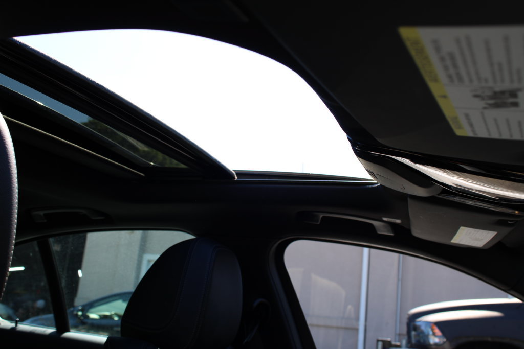 Used 2025 BMW 330i Sedan RWD image 25