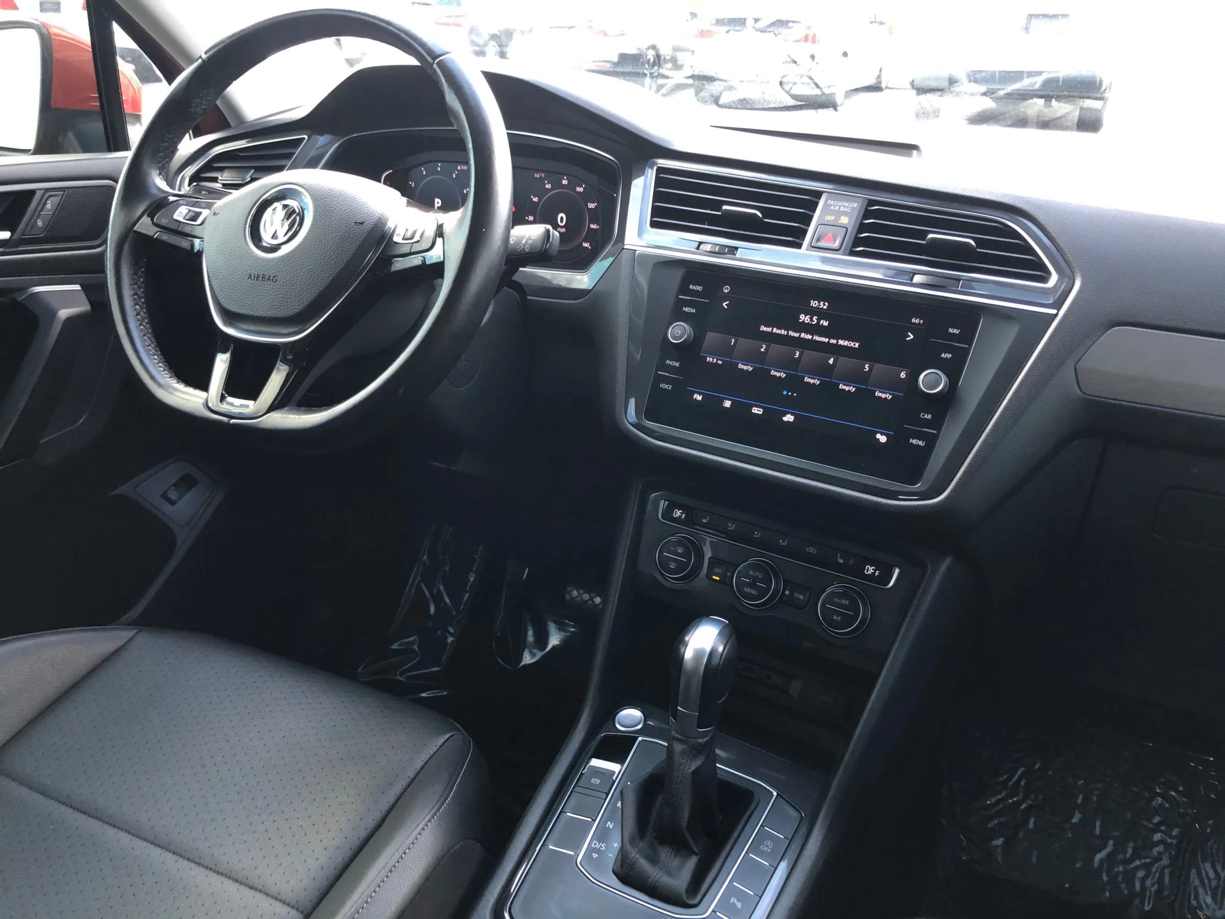 Used 2019 Volkswagen Tiguan SEL image 67