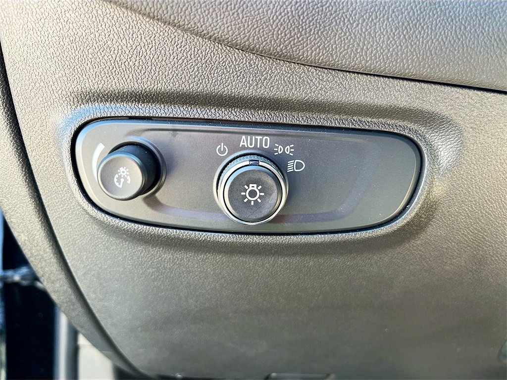 Used 2024 Chevrolet Equinox LS w/ LS Convenience Package image 10