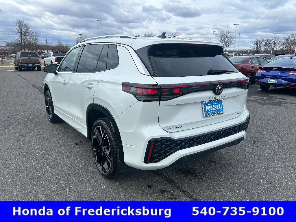 Used 2026 Volkswagen Tiguan SEL R-Line image 4