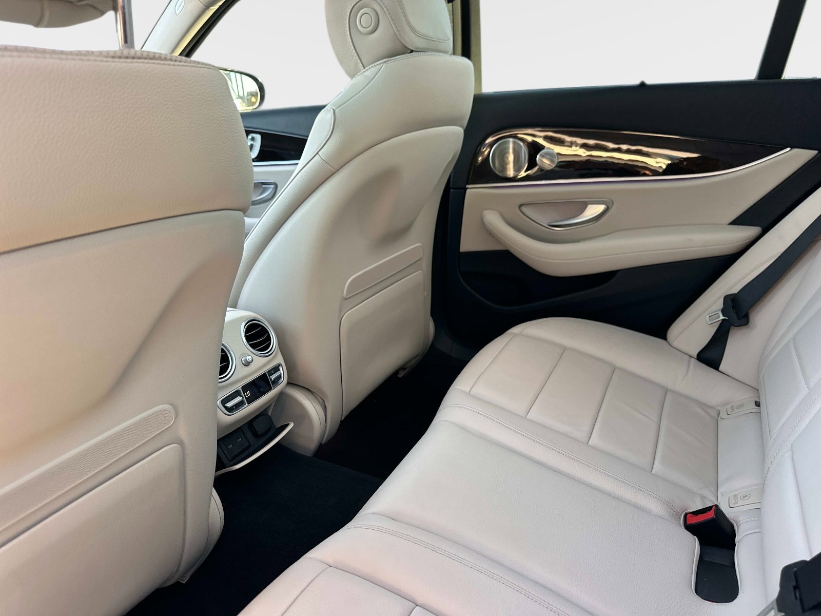 Certified 2021 Mercedes-Benz E 450 4MATIC All-Terrain Wagon image 15