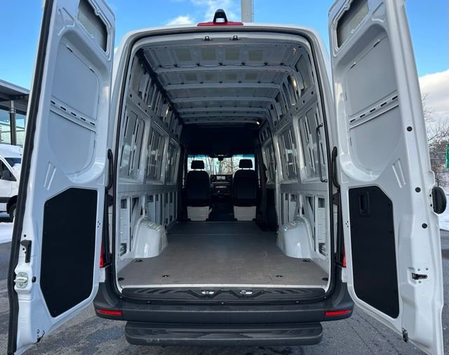 Used 2026 Mercedes-Benz Sprinter 2500 image 10