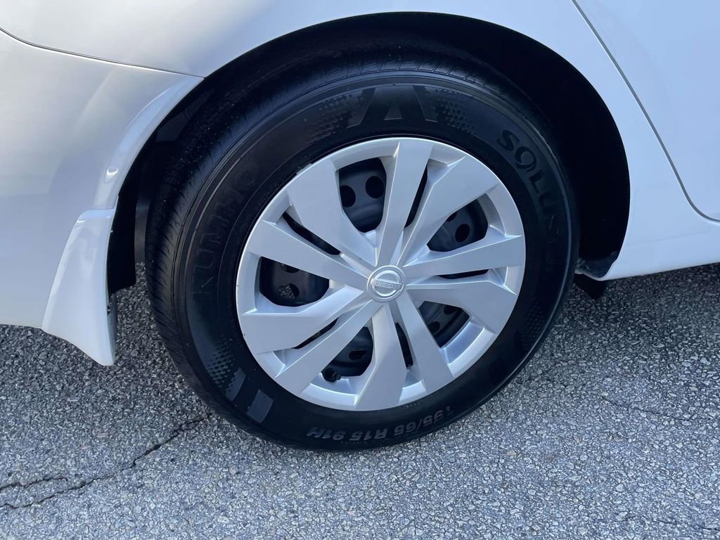 Used 2025 Nissan Versa S w/ Trunk Package image 7