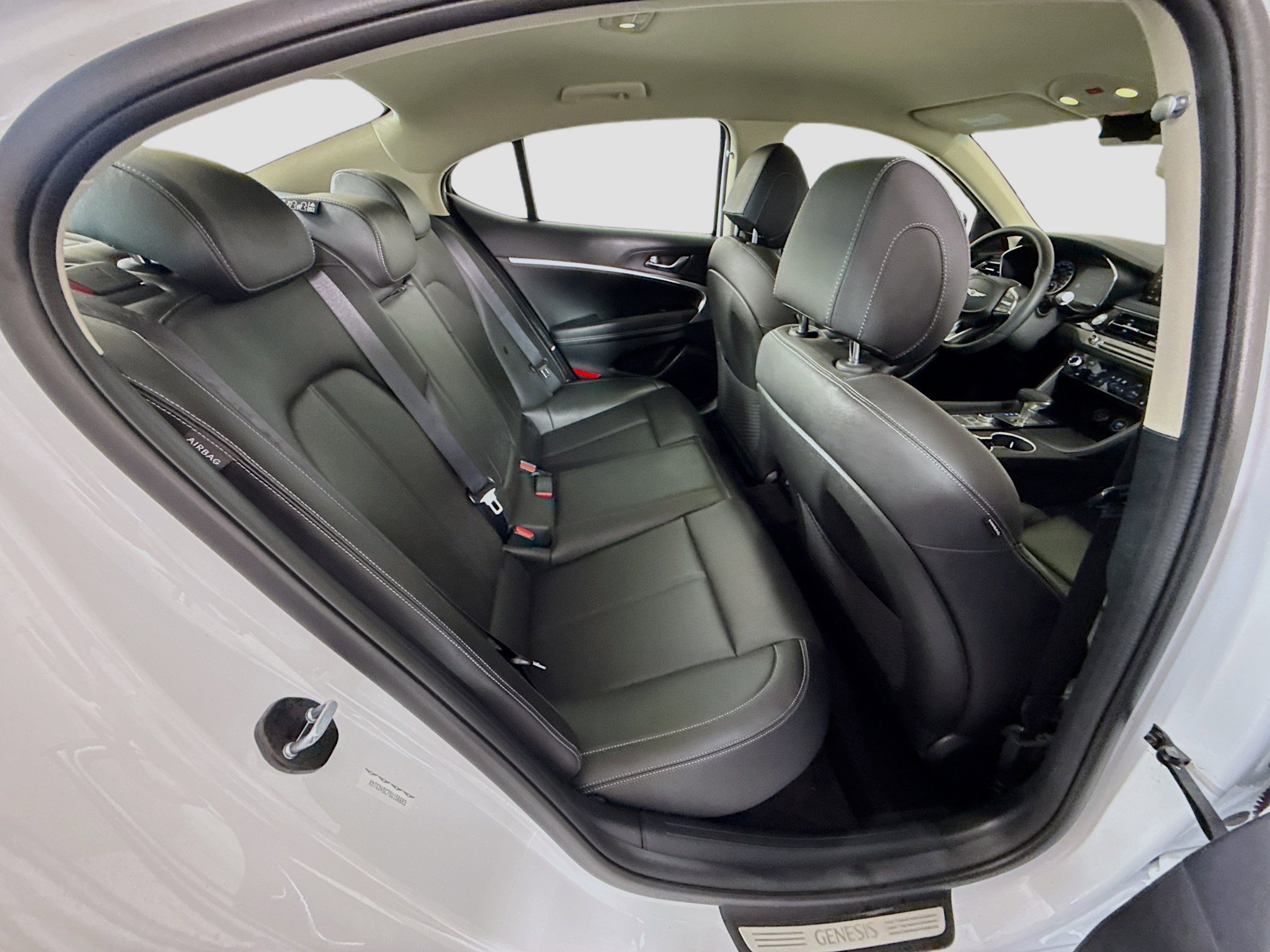 Used 2025 Genesis G70 2.5T image 27