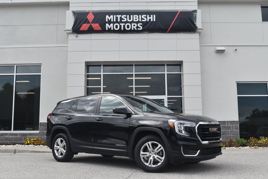 Used 2024 GMC Terrain SLE