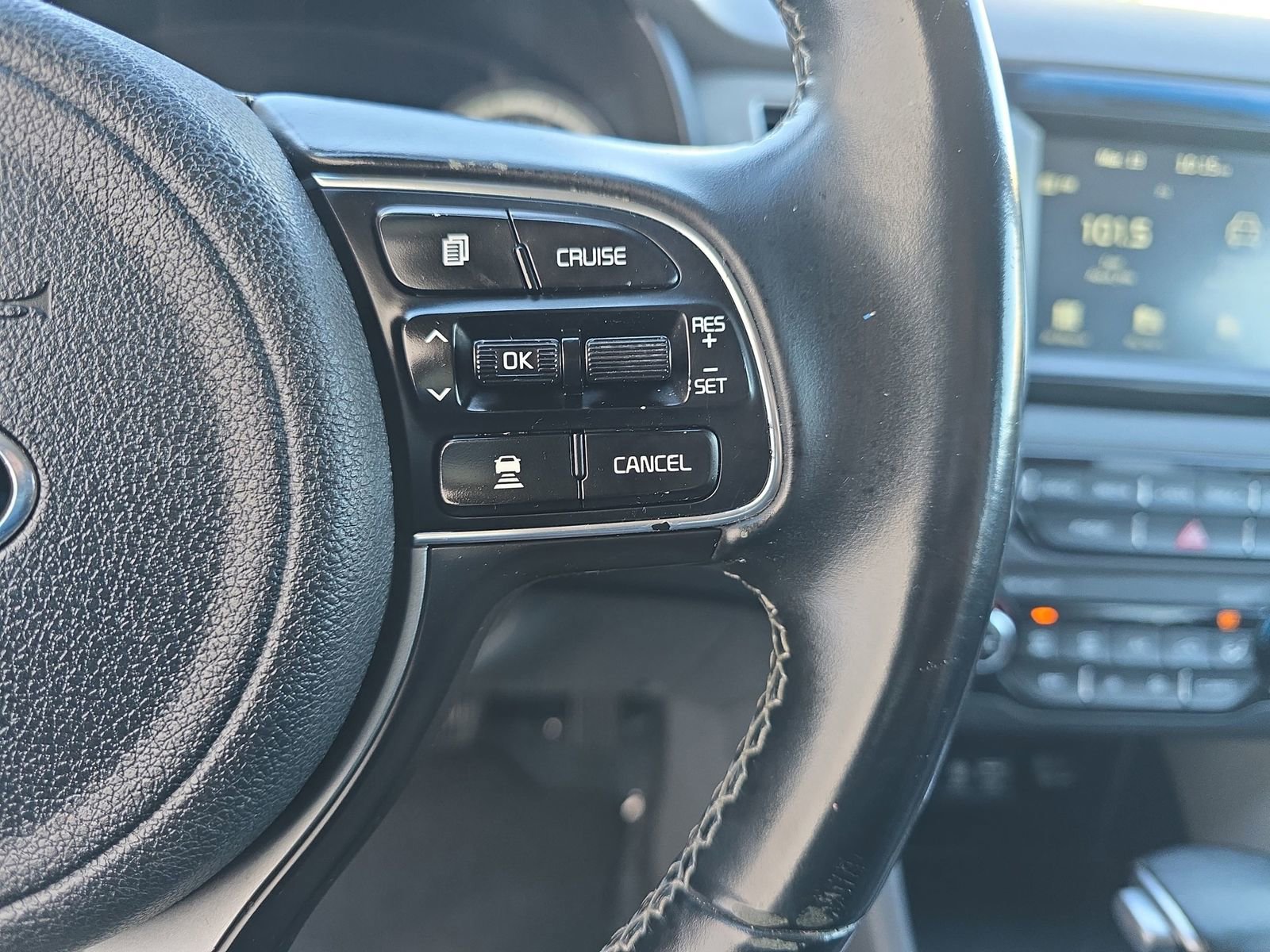 Used 2018 Kia Niro LX image 21