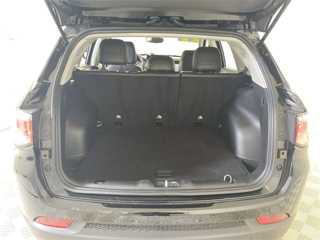 Used 2022 Jeep Compass Limited image 30