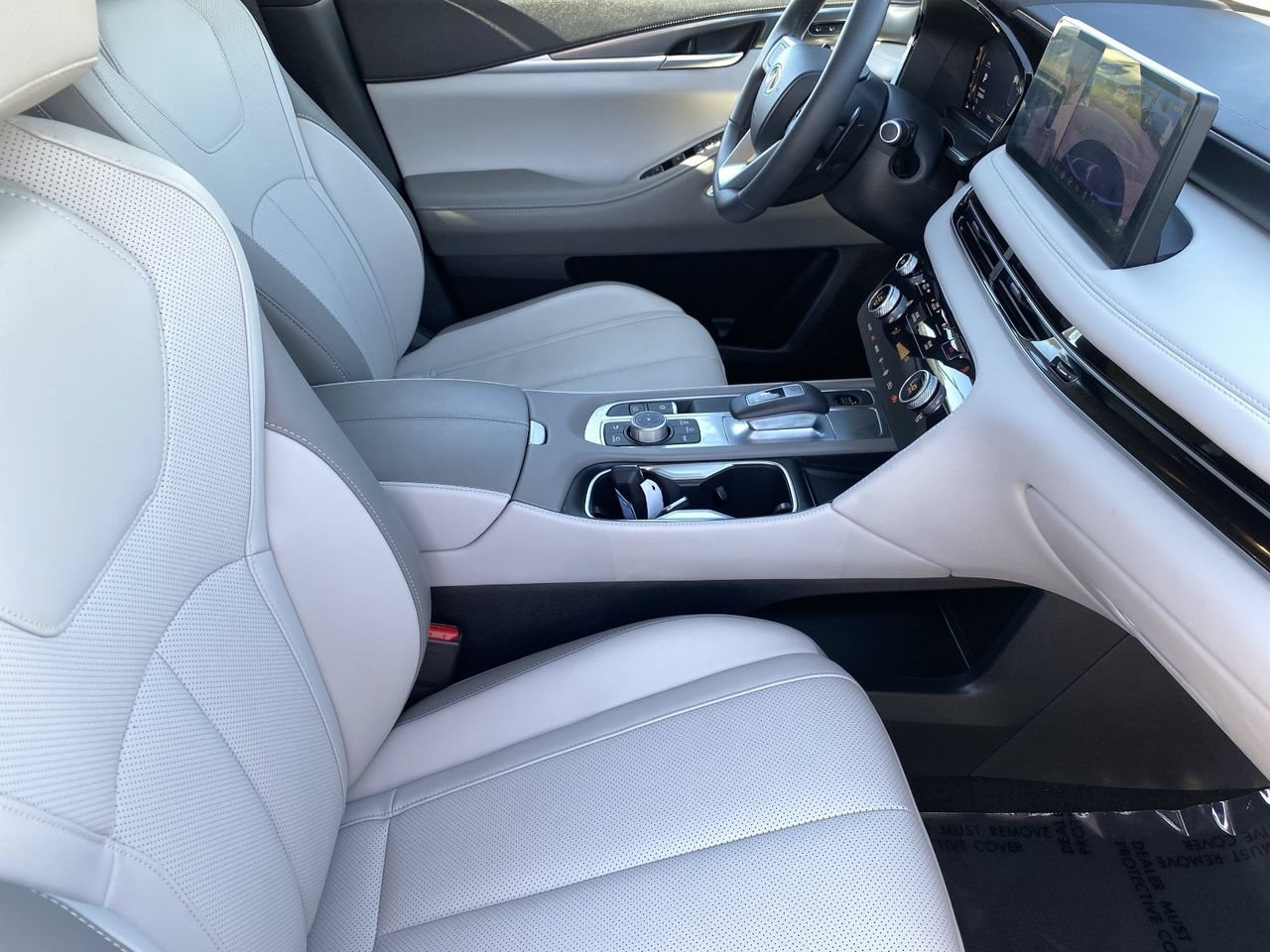 Certified 2026 INFINITI QX60 Luxe FWD image 10
